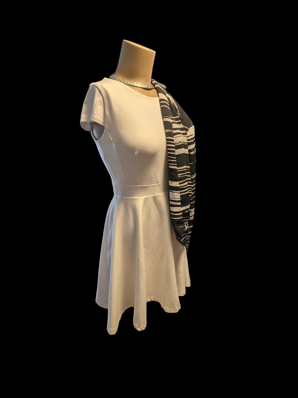 Dainty Hooligan White Fit & Flare Skater Mini Dress - Cap Sleeve - Size Med